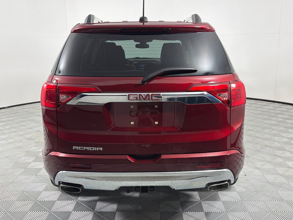 Used 2017 GMC Acadia Denali w/ Technology Package FWD image 6