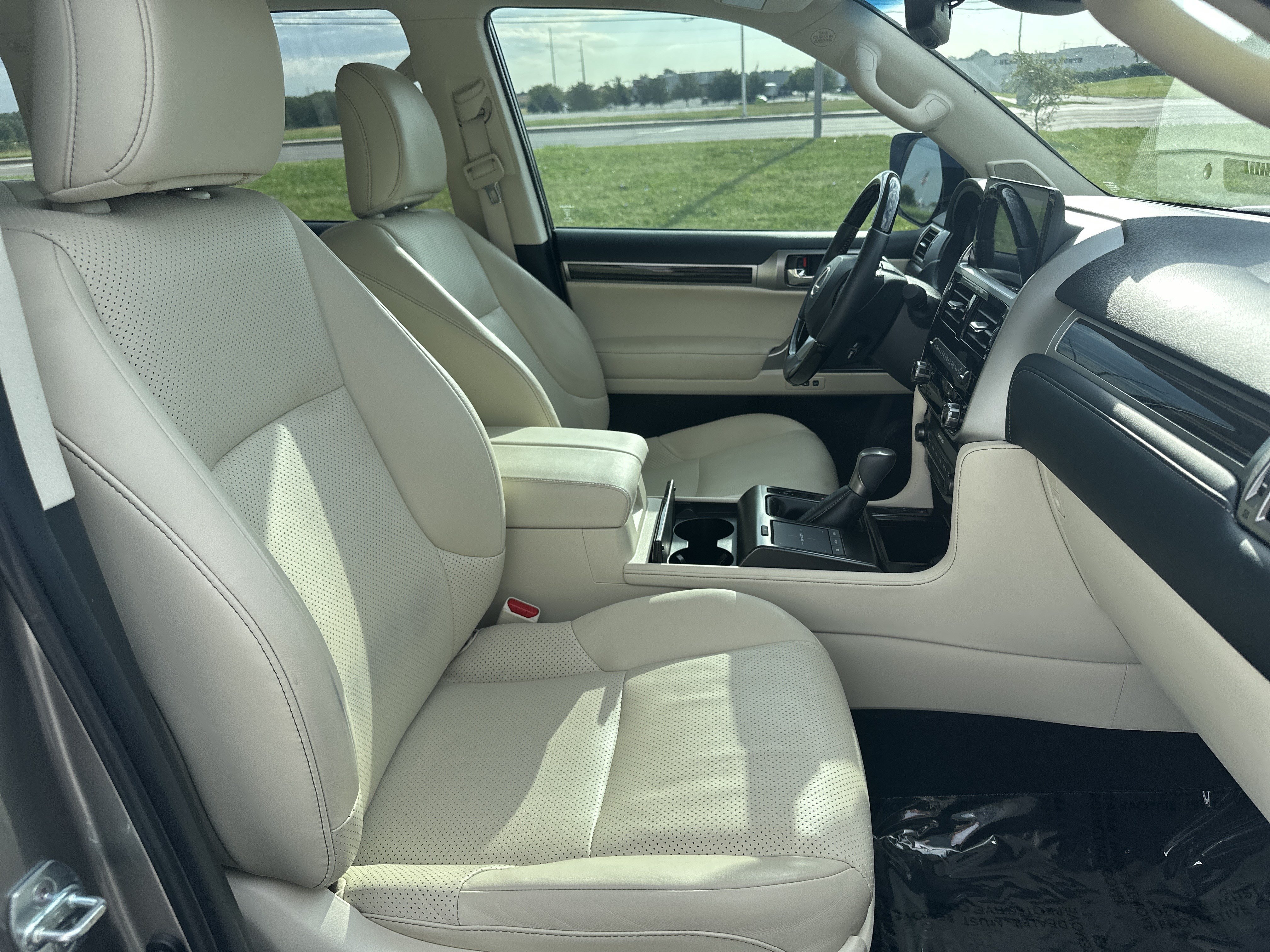 Certified 2023 Lexus GX 460 Luxury w/ Sport Design Package AWD/4WD image 34