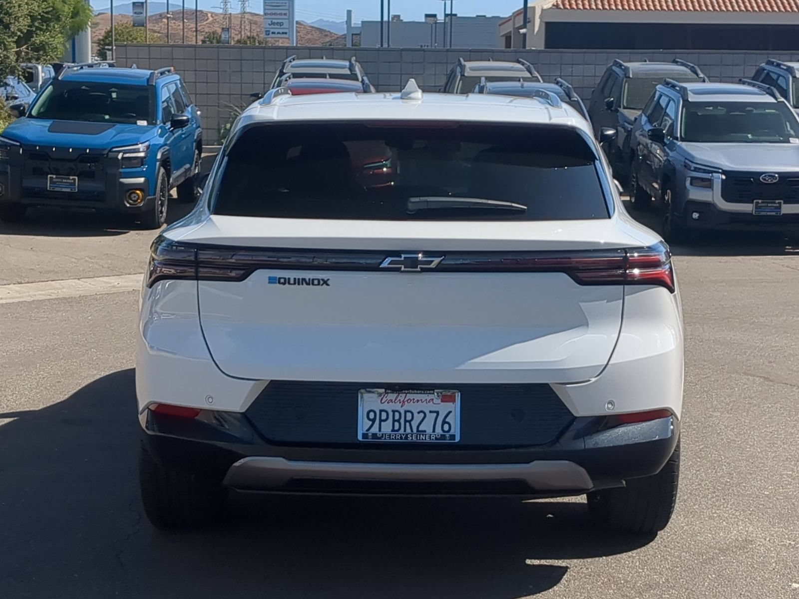 Used 2024 Chevrolet Equinox EV LT w/ LPO, Blackout Package FWD image 4