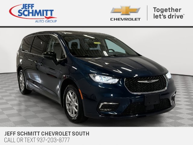 Used 2024 Chrysler Pacifica Touring-L