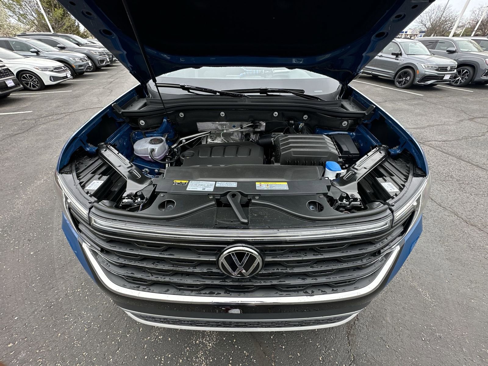 New 2025 Volkswagen Atlas Cross Sport SE image 27