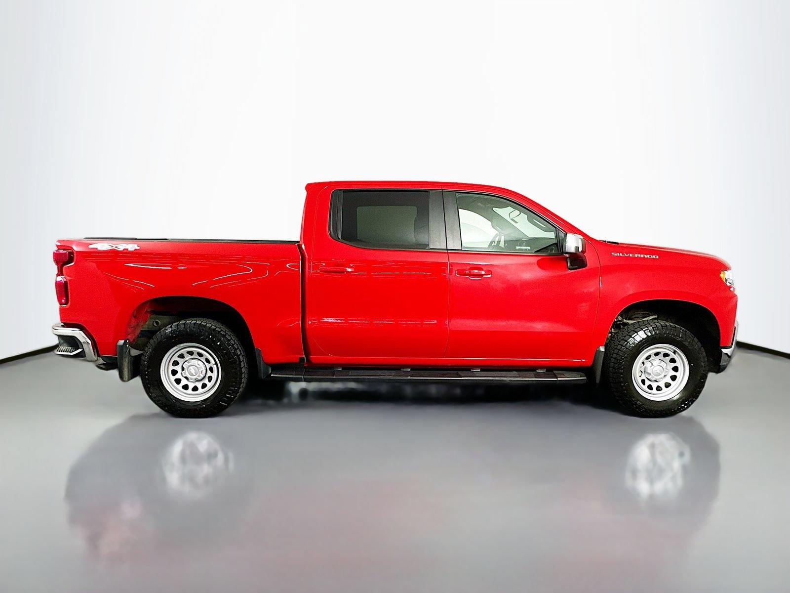 Used 2022 Chevrolet Silverado 1500 LT w/ Safety Package AWD/4WD image 9