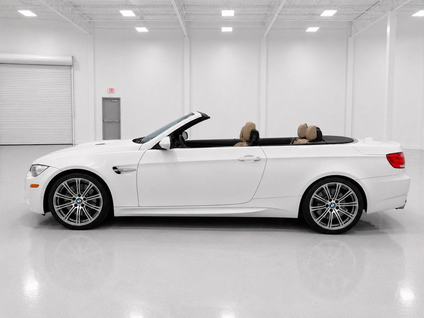 Used 2011 BMW M3 Convertible RWD image 9