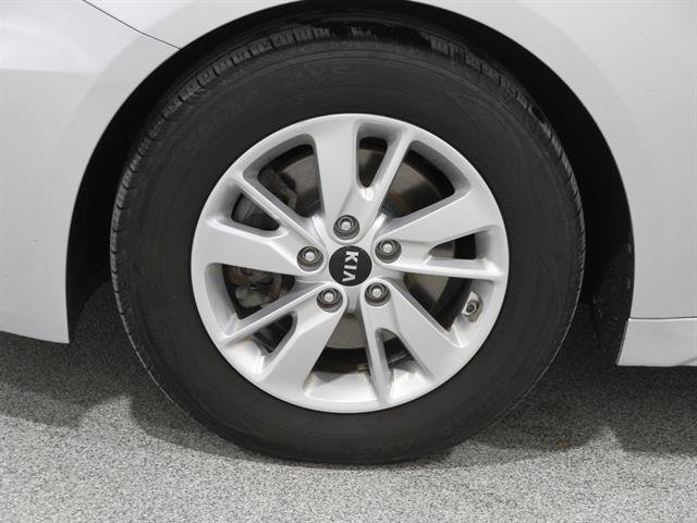 Used 2019 Kia Optima LX image 20