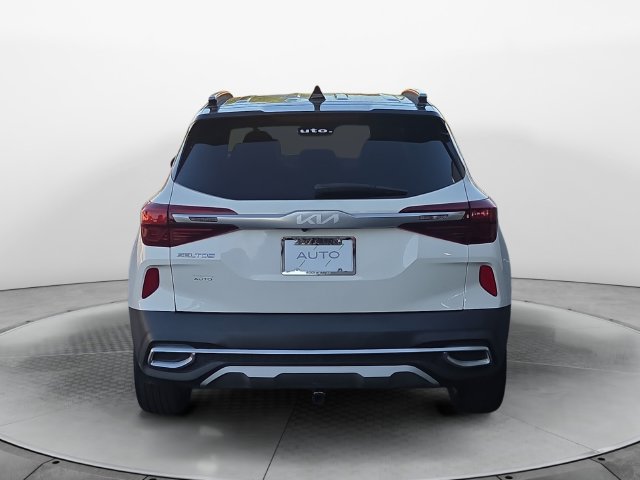 Used 2023 Kia Seltos S w/ Navigation Package FWD image 4
