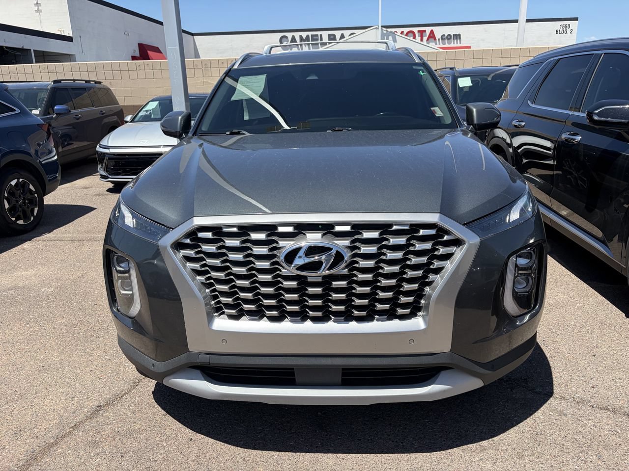 Used 2022 Hyundai Palisade SEL w/ 8P Bench Seat Package FWD image 3