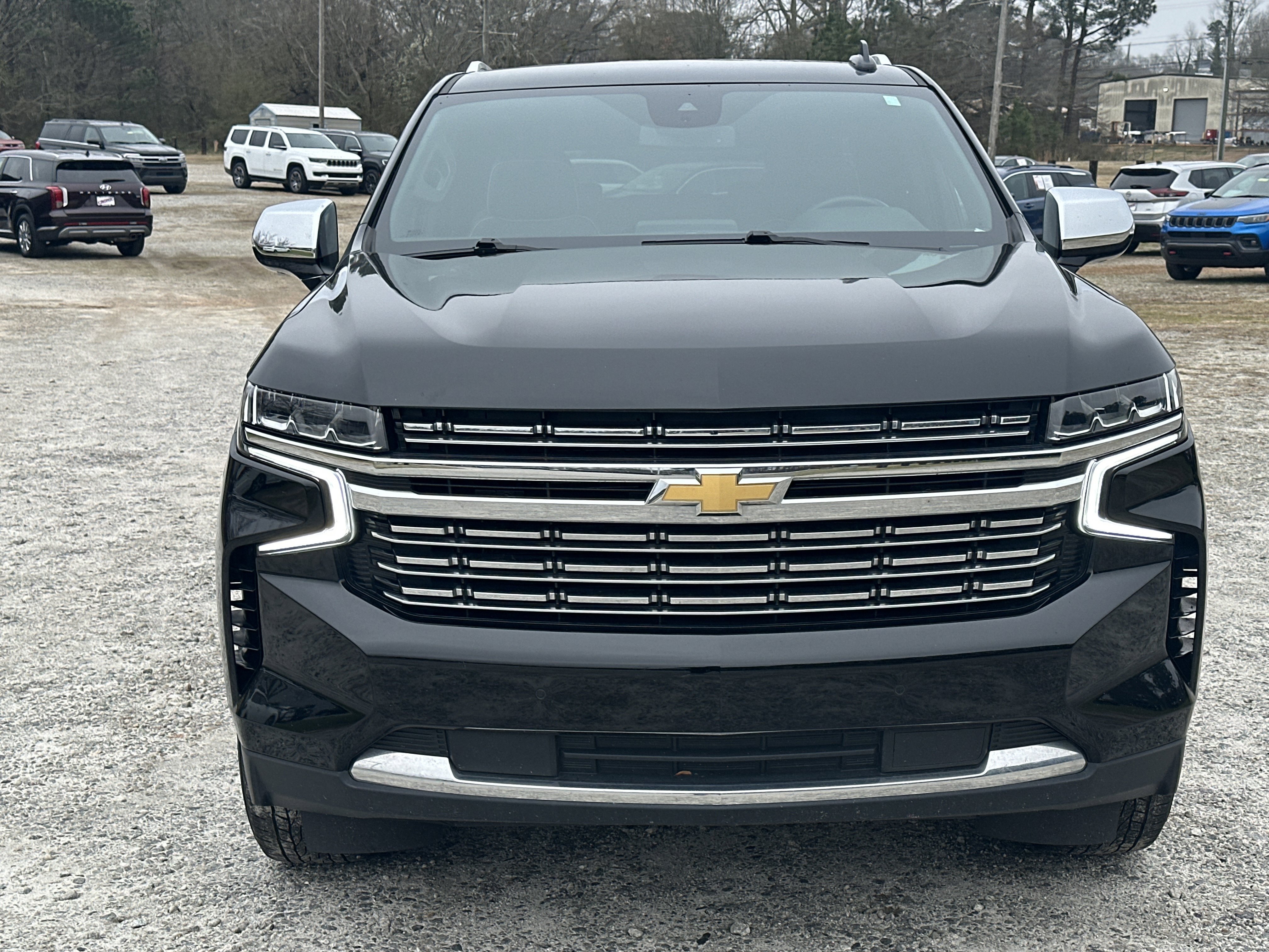 Used 2024 Chevrolet Suburban Premier image 2