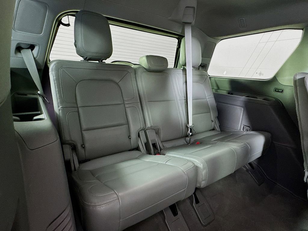 Used 2020 Lincoln Navigator Reserve w/ Luxury Package image 35