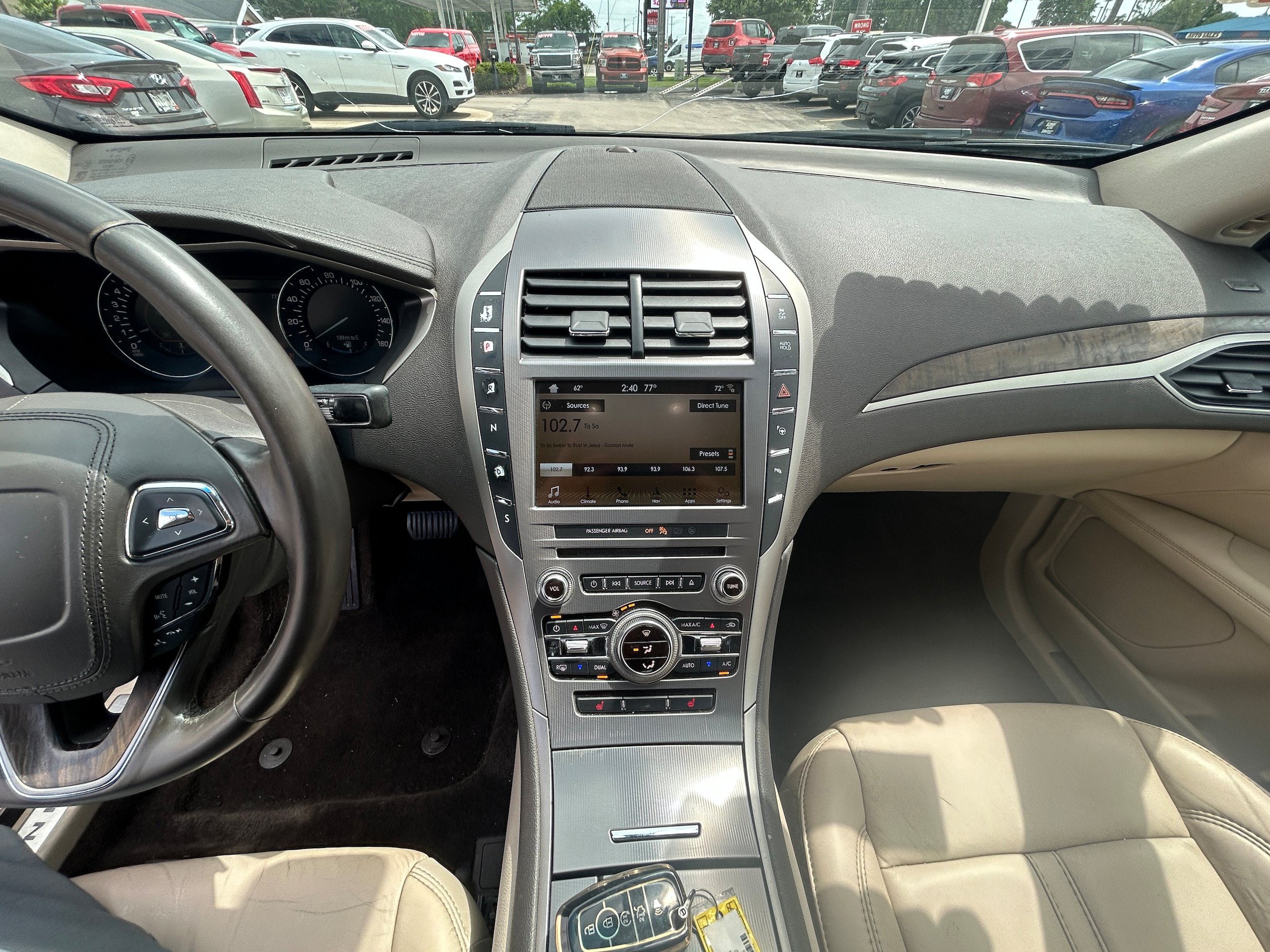 Used 2017 Lincoln MKZ Select w/ Technology Package FWD image 9