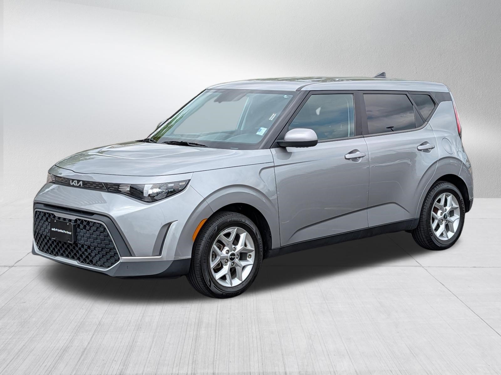 Certified 2023 Kia Soul LX w/ Option Group 015 FWD image 3
