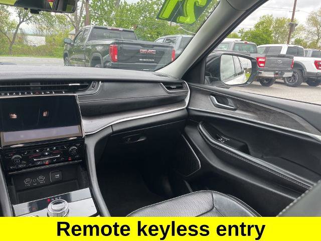 Used 2021 Jeep Grand Cherokee L Limited w/ Luxury Tech Group II AWD/4WD image 11