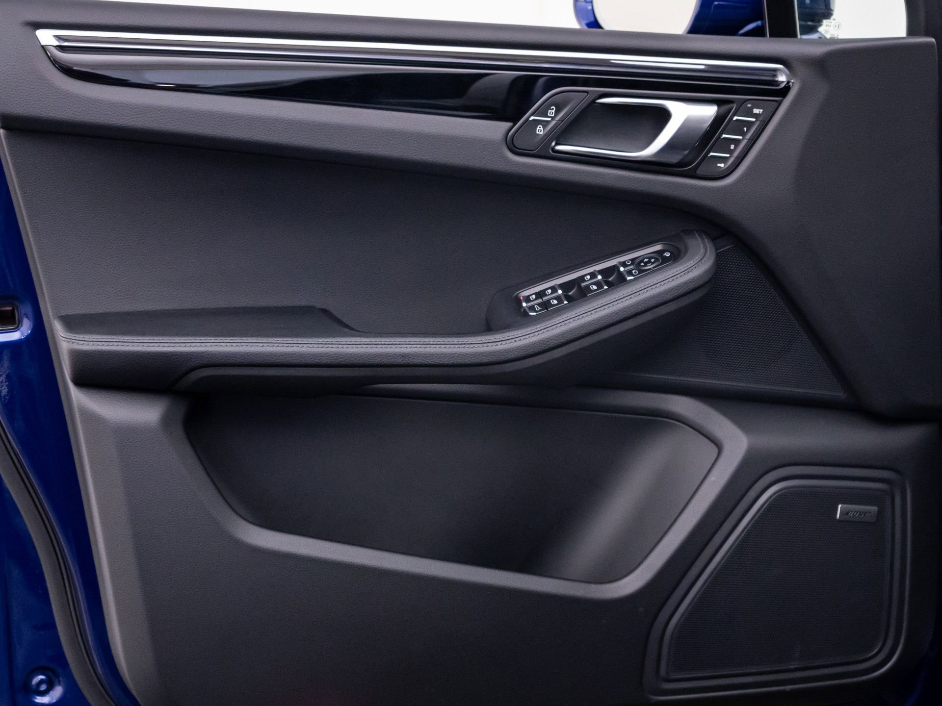 Certified 2026 Porsche Macan AWD/4WD image 14