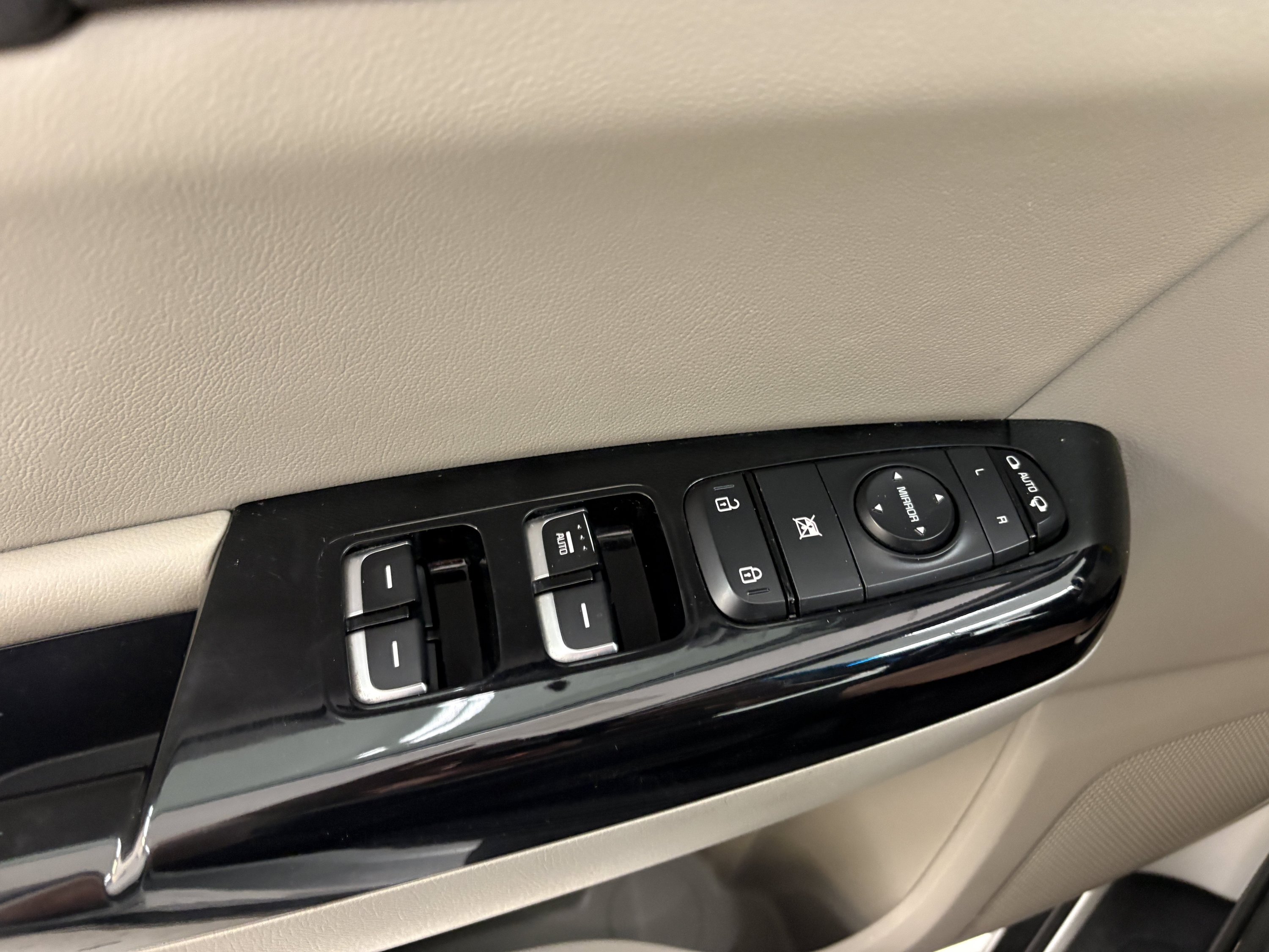 Used 2021 Kia Sportage EX AWD/4WD image 27