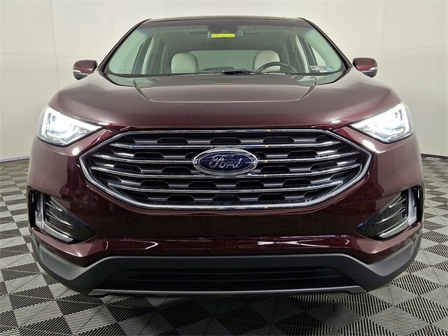 Used 2019 Ford Edge Titanium w/ Cold Weather Package image 5