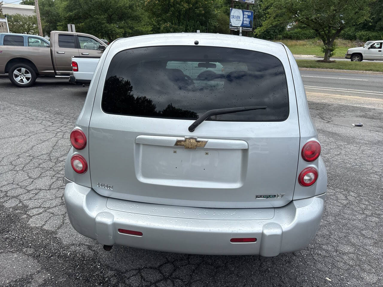 Used 2011 Chevrolet HHR LT FWD image 11