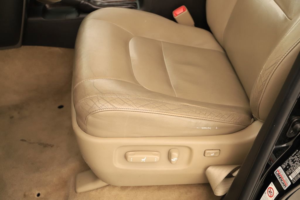 Used 2011 Toyota Land Cruiser w/ Upgrade Pkg AWD/4WD image 23