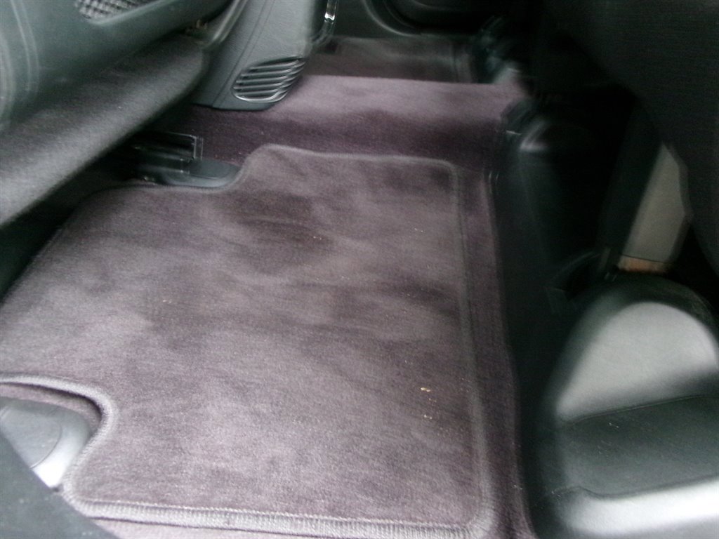 Used 2018 Jeep Grand Cherokee Laredo image 28