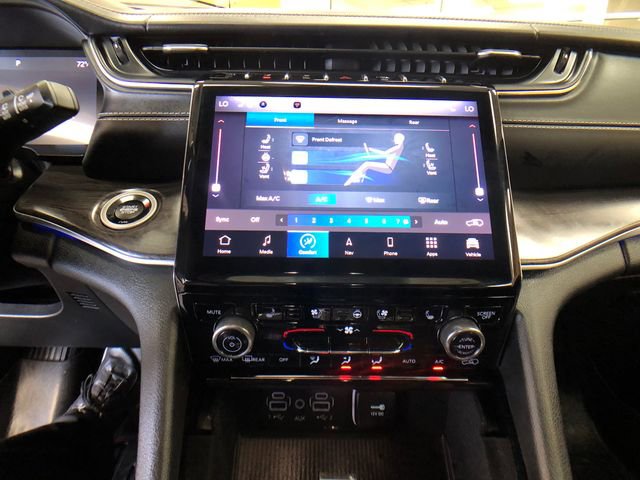 Used 2022 Jeep Grand Cherokee L Overland w/ Advanced Protech Group III AWD/4WD image 18