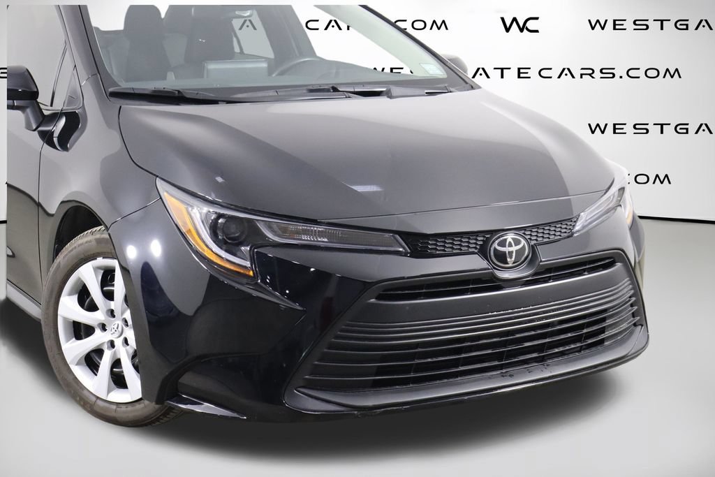 Used 2025 Toyota Corolla LE FWD image 45
