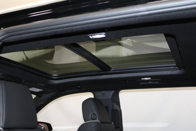 New 2026 Cadillac Escalade ESV Luxury w/ Touring Package image 8