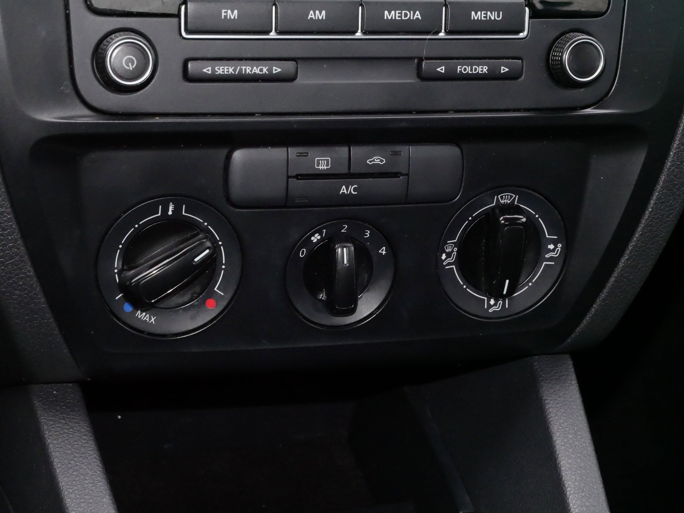 Used 2015 Volkswagen Jetta S image 23