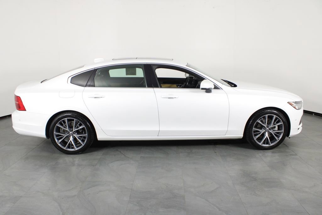 Used 2018 Volvo S90 T5 Momentum w/ Convenience Package image 13