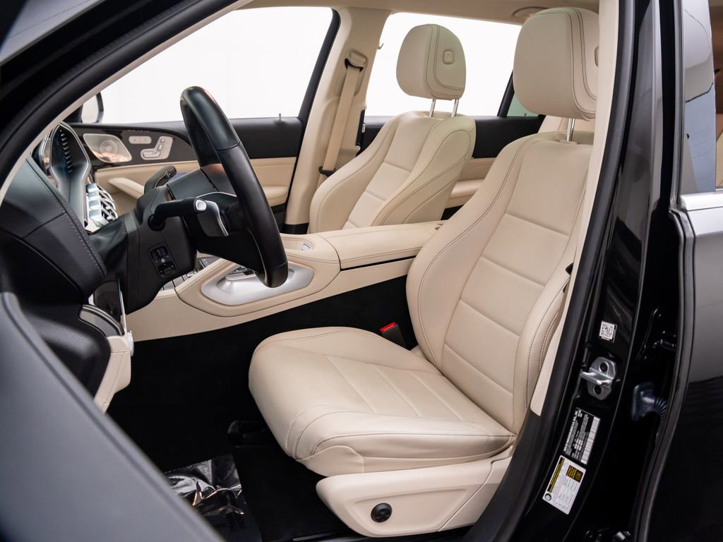 Used 2024 Mercedes-Benz GLS 450 4MATIC image 15