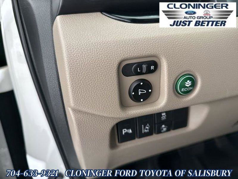 Used 2018 Honda Pilot Touring image 24