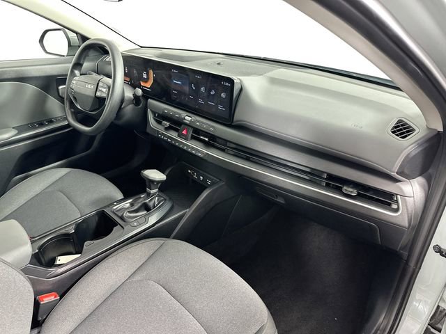 Used 2025 Kia K4 LXS FWD image 28