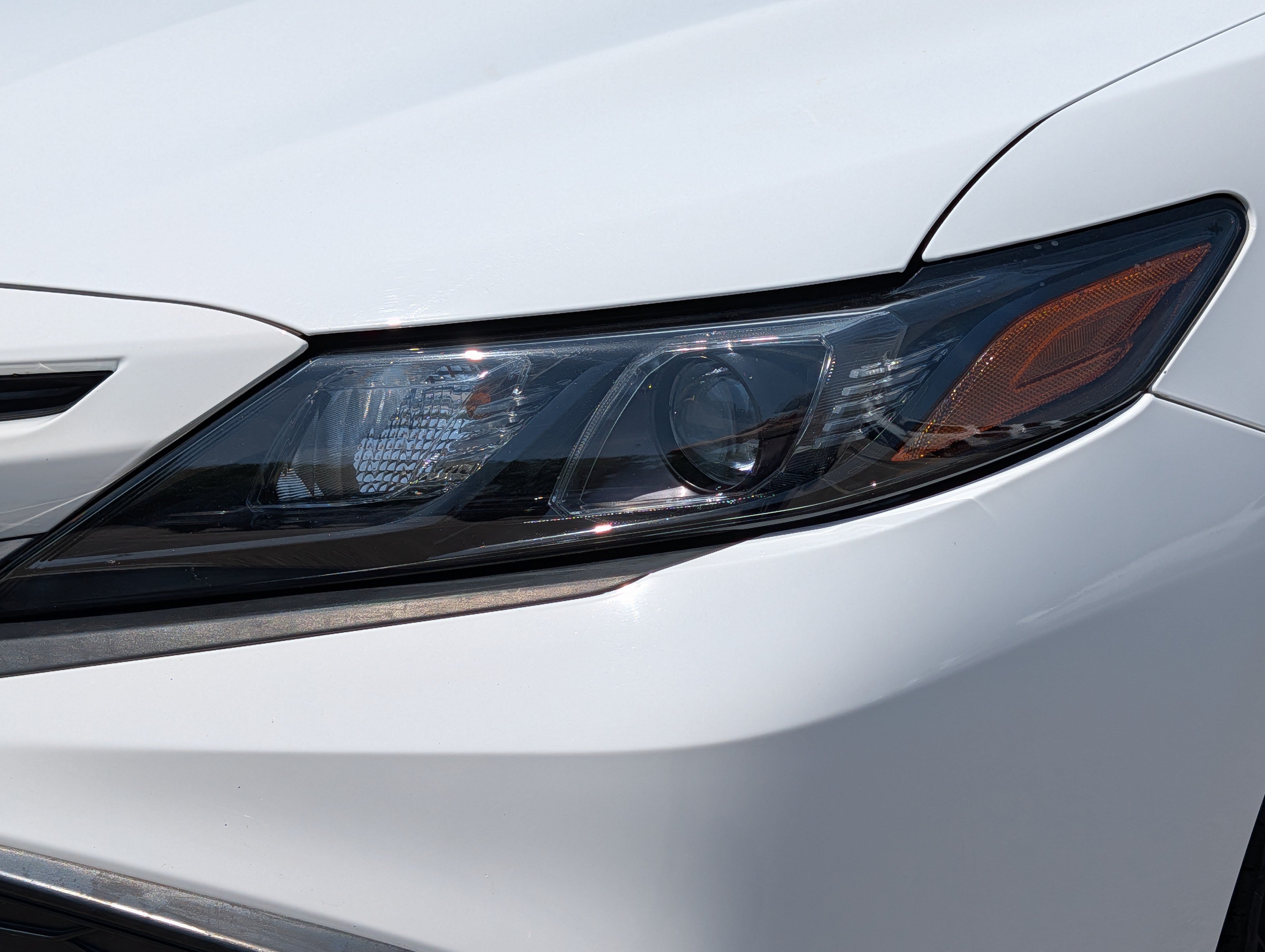 Used 2022 Toyota Camry SE w/ Audio Upgrade Package FWD image 16