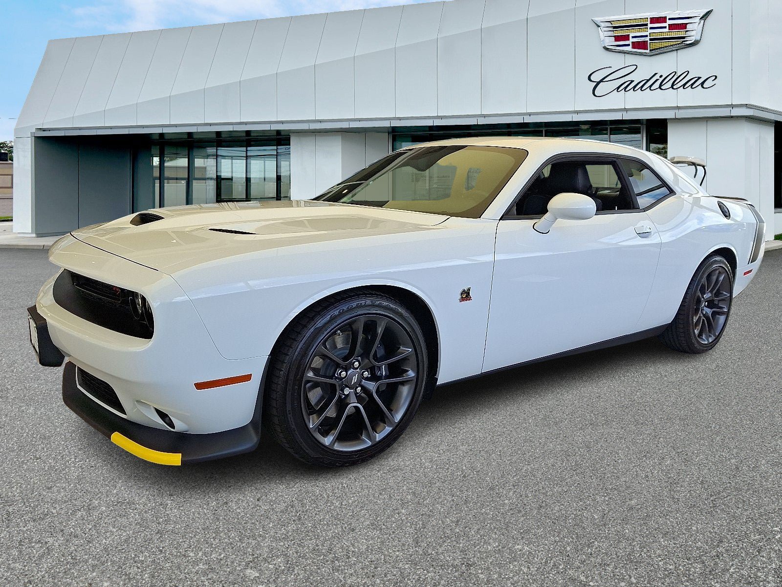 Used 2022 Dodge Challenger R/T Scat Pack w/ Plus Package RWD image 3