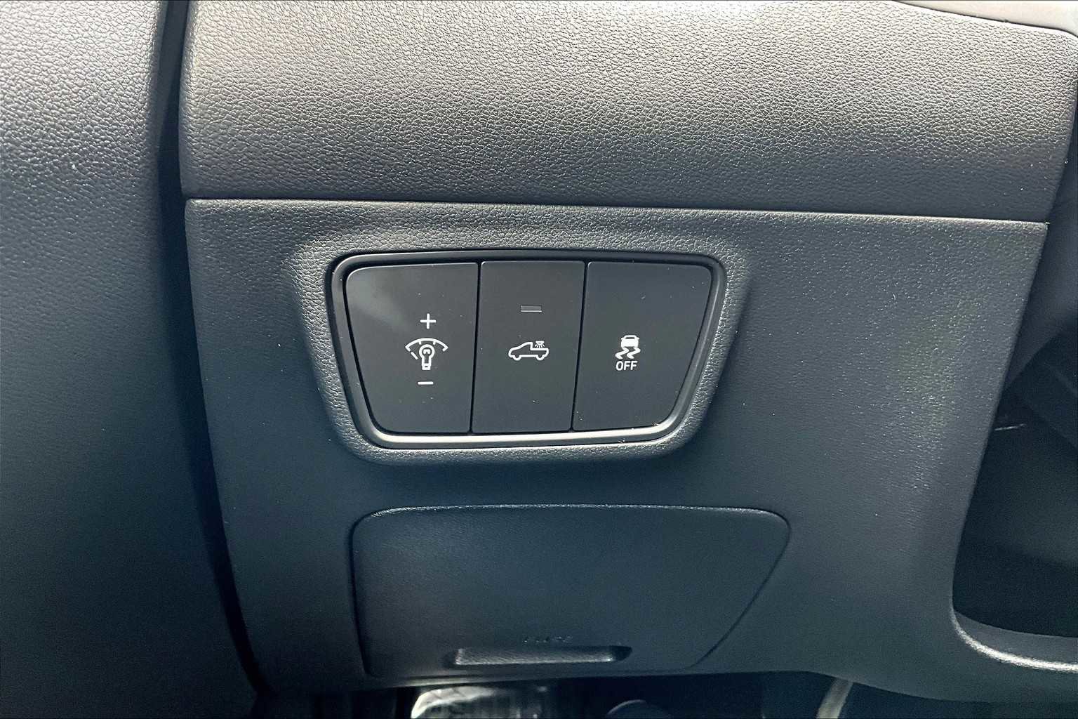 Used 2024 Hyundai Santa Cruz SEL w/ Activity Package image 35