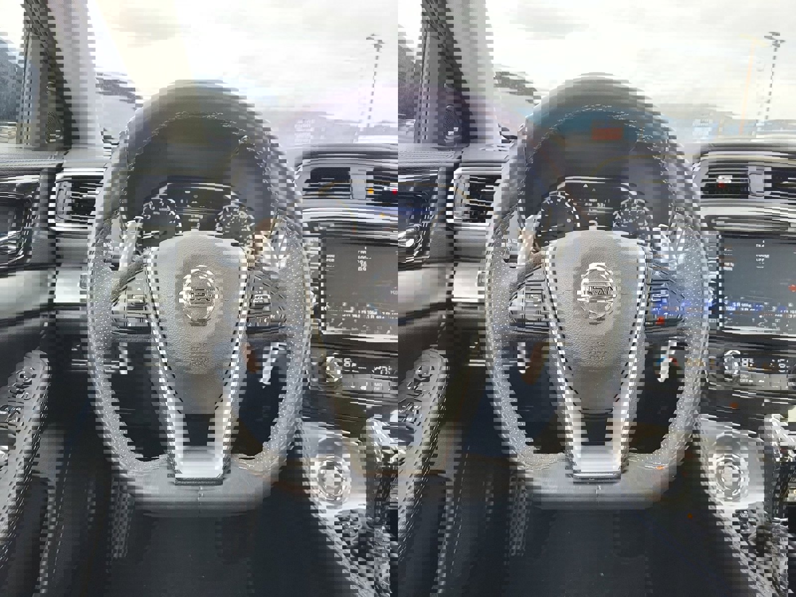 Used 2018 Nissan Maxima SR image 10