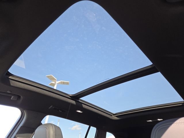 New 2026 Buick Enclave Avenir w/ Super Cruise Package image 3