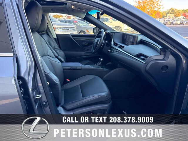 Used 2021 Lexus ES 300h w/ Accessory Package FWD image 13