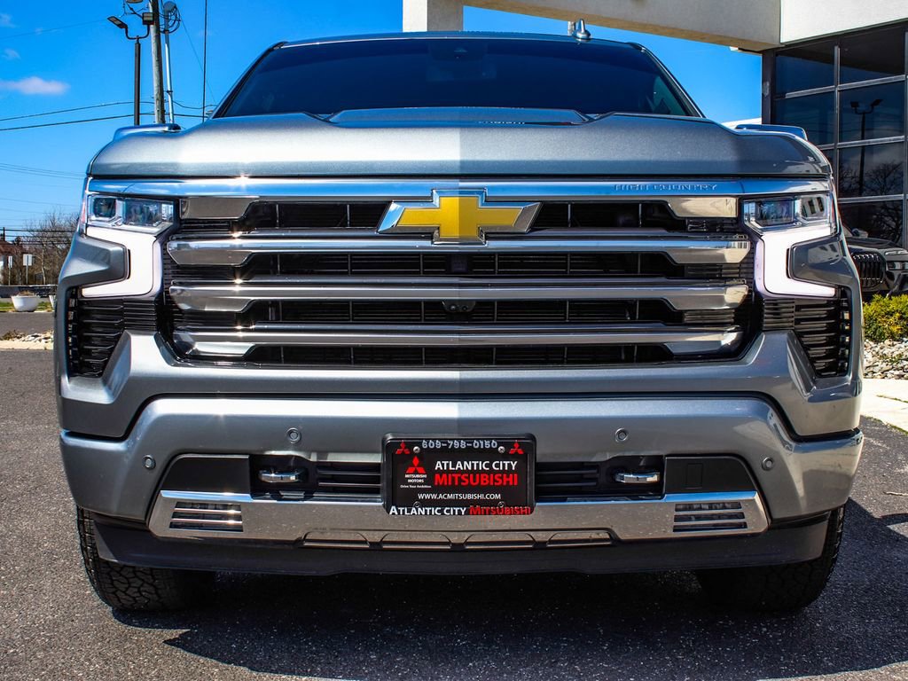Used 2025 Chevrolet Silverado 1500 High Country image 2