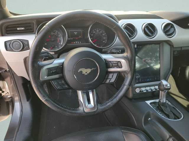 Used 2015 Ford Mustang Premium RWD image 10