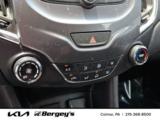 Used 2016 Chevrolet Cruze LT FWD image 17