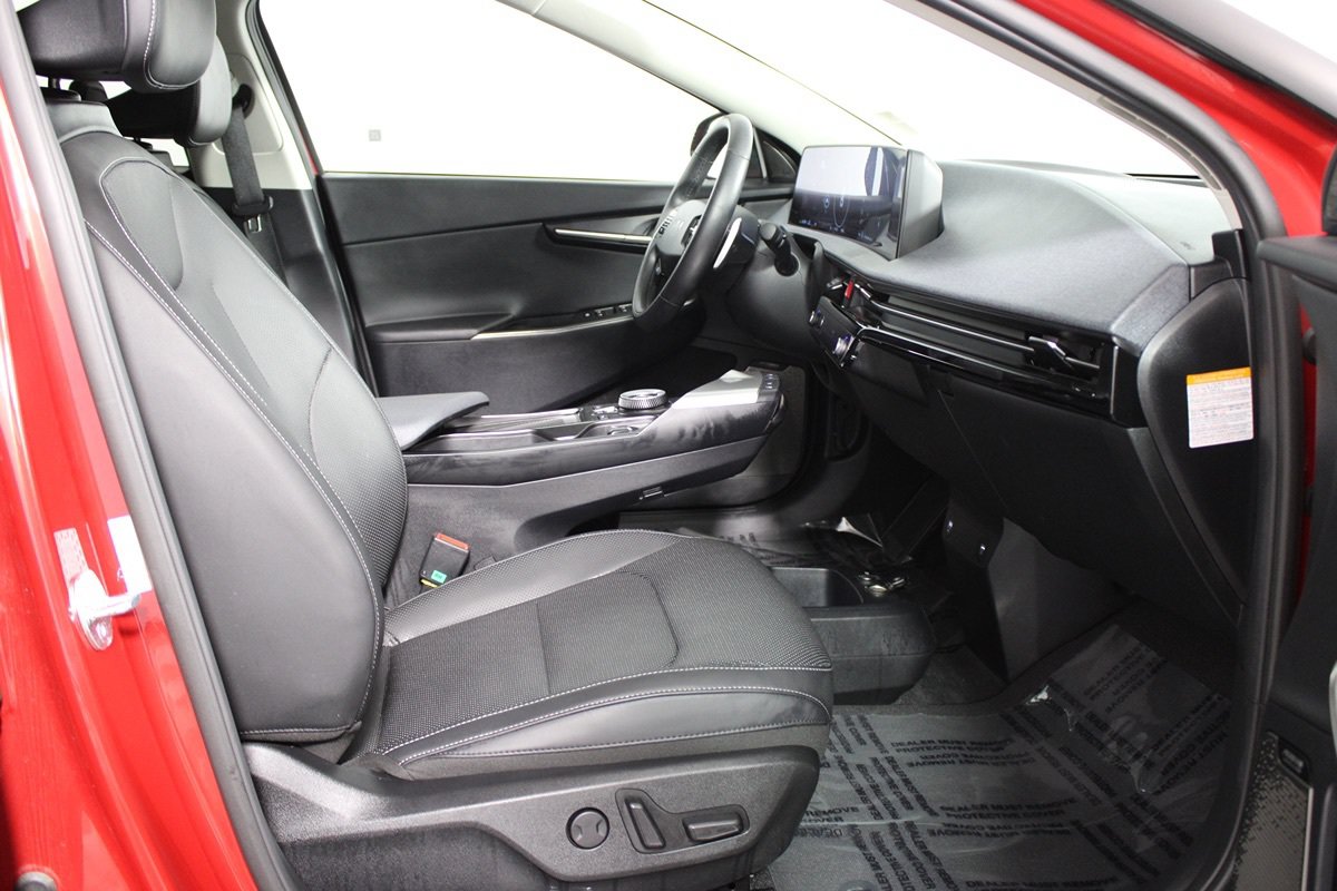 Used 2023 Kia EV6 Wind w/ Wind Technology Package RWD image 18