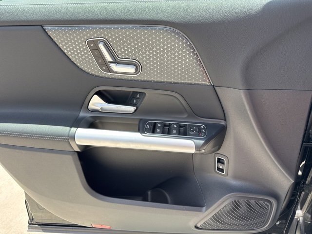 New 2025 Mercedes-Benz GLA 250 image 32