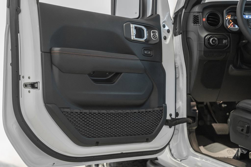 New 2025 Jeep Wrangler Rubicon w/ Steel Bumper Group image 37