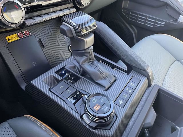 Used 2025 Toyota Tacoma Trailhunter AWD/4WD image 31