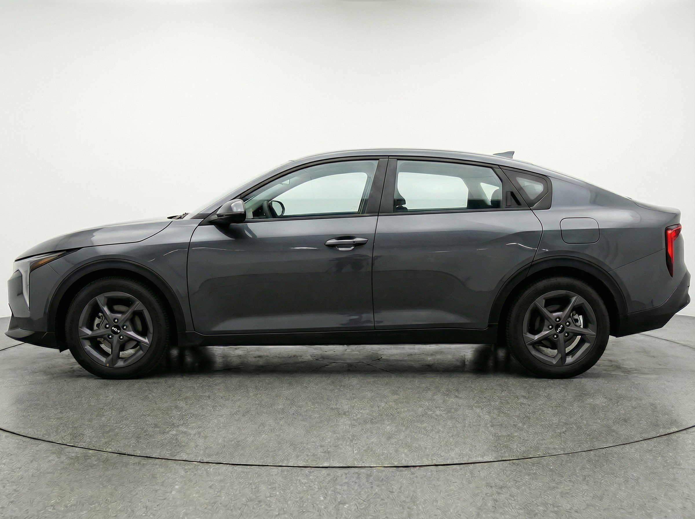 Used 2025 Kia K4 FWD image 5