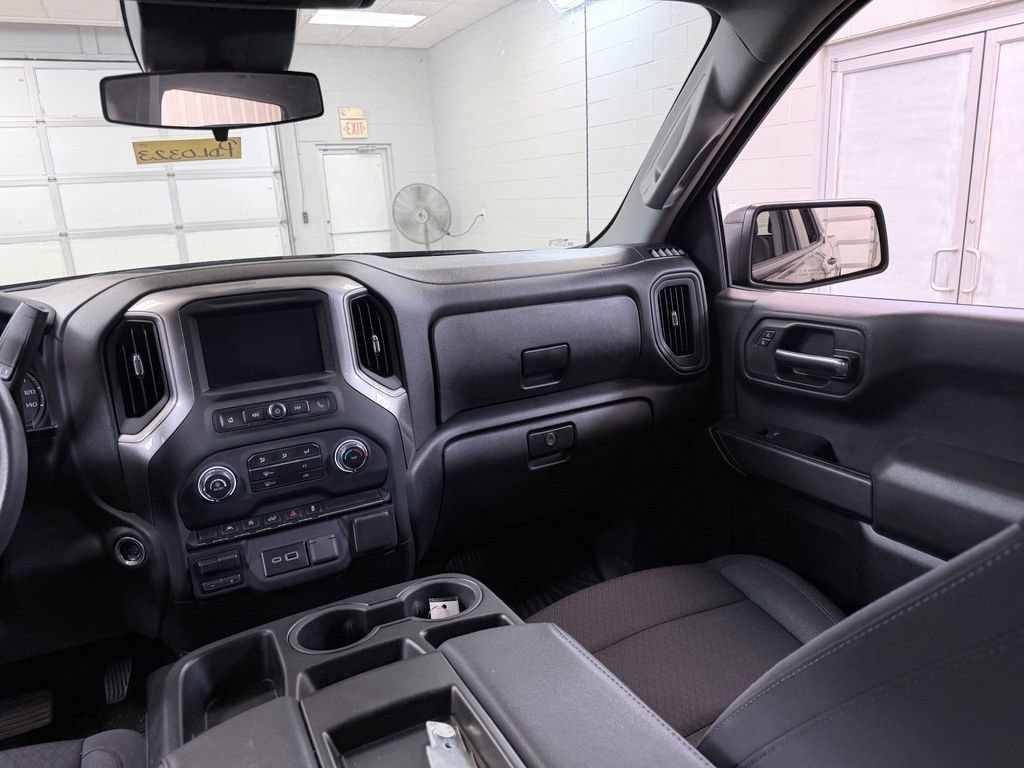 Used 2024 Chevrolet Silverado 1500 Custom AWD/4WD image 28