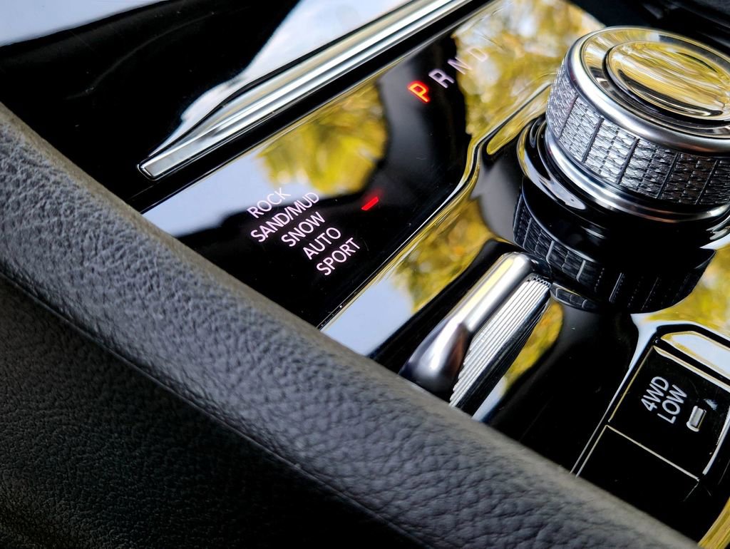 Used 2022 Jeep Grand Cherokee Limited 4xe image 28