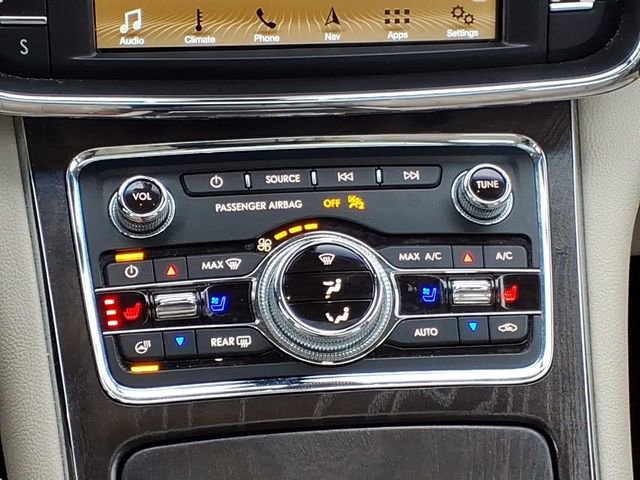 Used 2017 Lincoln Continental Reserve w/ Climate Package image 13