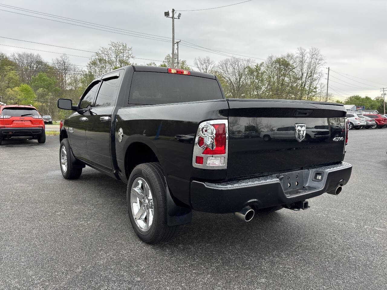 Used 2018 RAM 1500 Express w/ Express Value Package AWD/4WD image 5