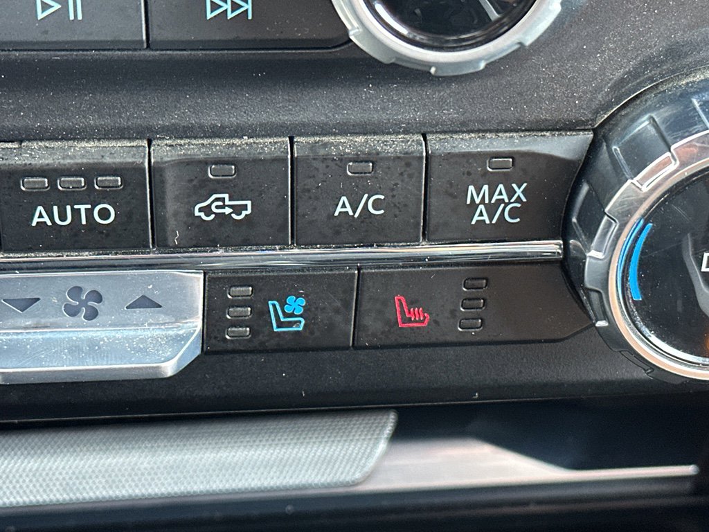 Used 2024 Ford F450 Platinum w/ FX4 Off-Road Package image 28