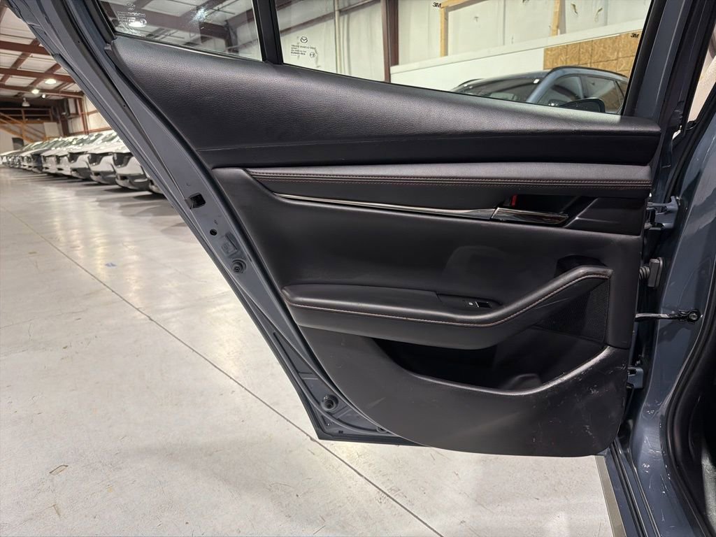 Used 2022 MAZDA MAZDA3 s image 30