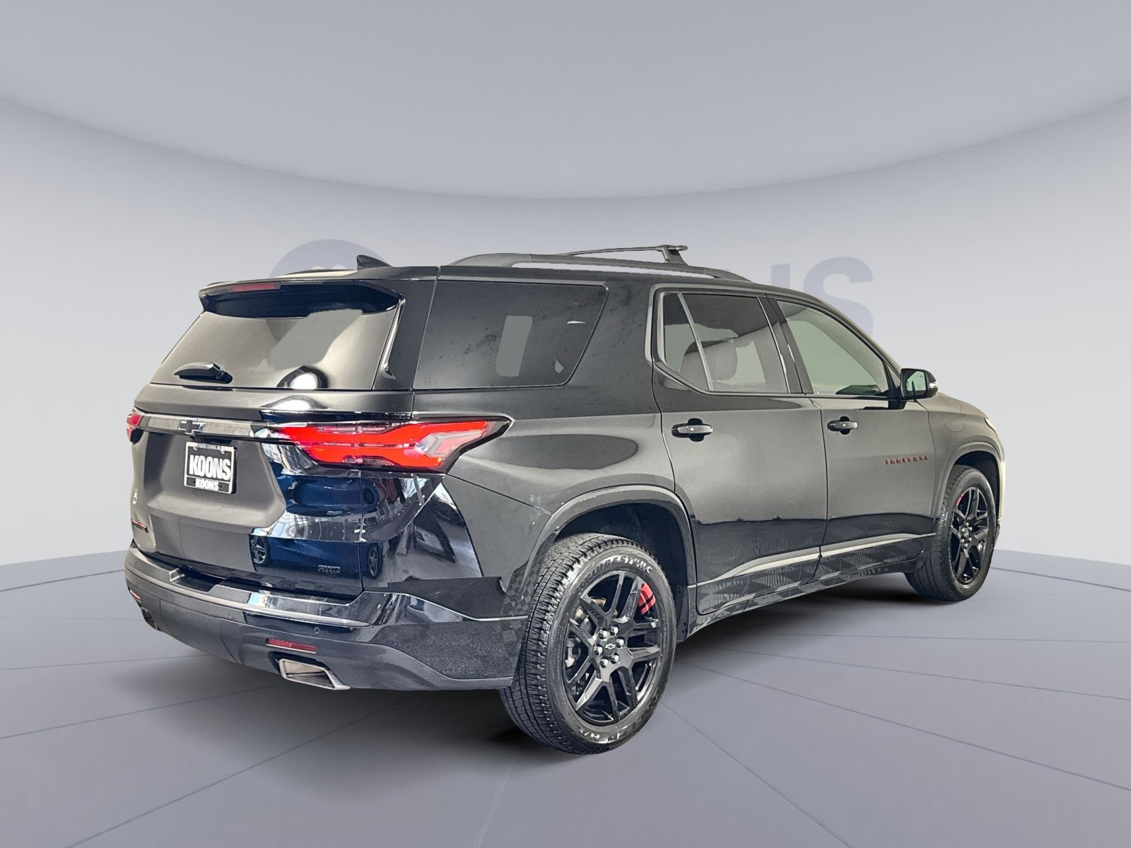 Used 2022 Chevrolet Traverse Premier w/ Redline Edition image 7